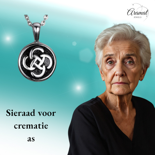 Pendentif rond celtique en frêne et acier avec nœud noir