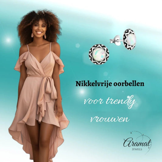 Oorstekers – Sterling Zilver Bali Etnisch Wit Opaal 9mm Rond Geoxideerd - Aramat Jewels - Oorbellen - cadeautip