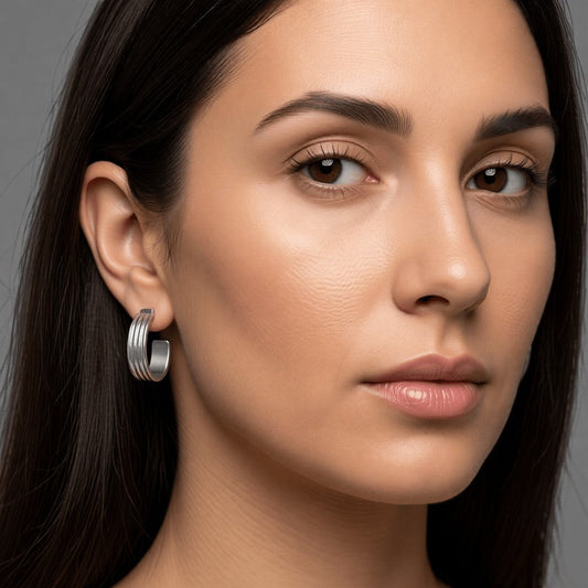 RVS Oorringen met Vier Lijnen Zilverkleur 23mm - Aramat Jewels - Oorringen - cadeautip