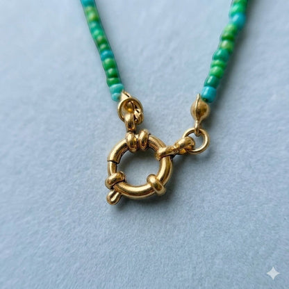 Goudkleurige Kralen Bedelketting Blauw Groen Rocailles RVS 42cm Dames