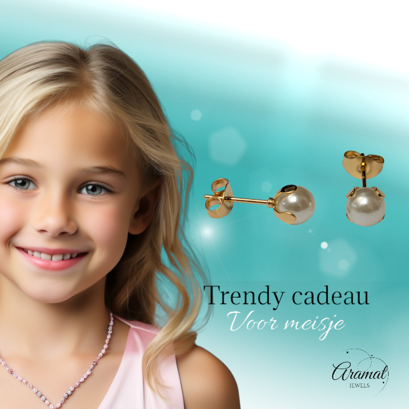 Goudkleurige Stalen Parel Oorbellen 6mm