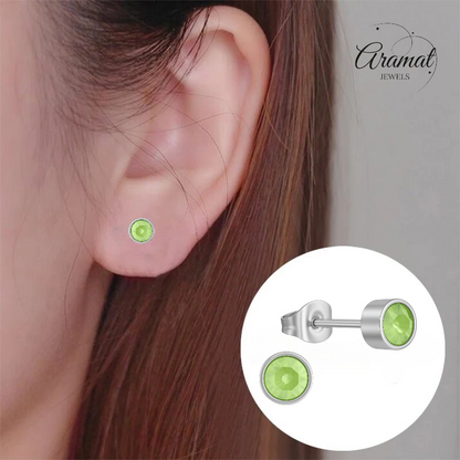Boucles d'oreilles puces en cristal vert clair – 5 mm en acier inoxydable argenté