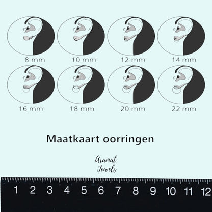 Goudkleurige oorringen met bloem 22x21mm