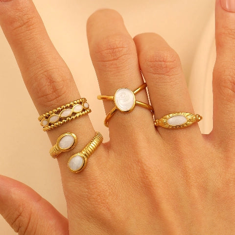 Verstelbare RVS Ring met Parelwitte Emaille Ovalen - Goudkleur (15 mm)