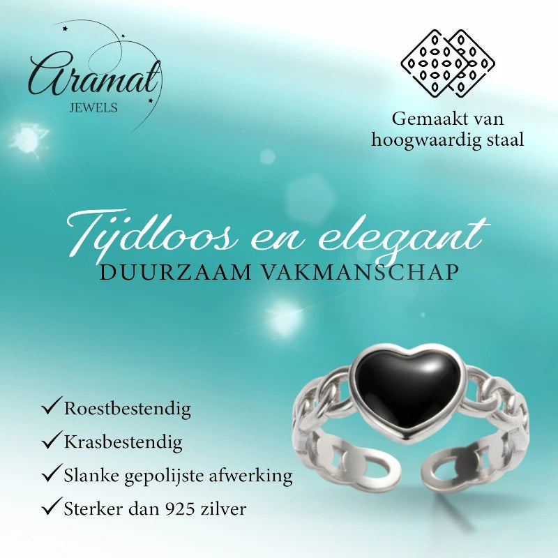 Verstelbare RVS Ring met Zwart Emaille Hartje - Zilverkleur (8 mm)