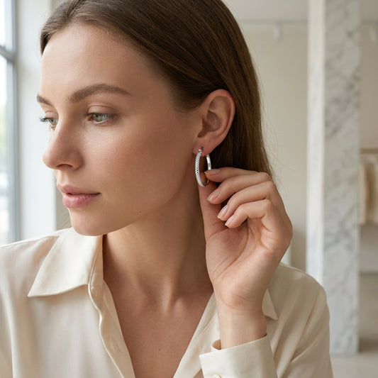 RVS Oorringen met Puntjes Motief Zilverkleur 20mm