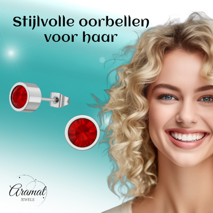 Rode kristal oorstekers – 5mm zilverkleur RVS