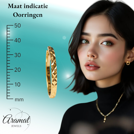 Boucles d'oreilles créoles statement 35 mm couleur or avec motif diamant - XL