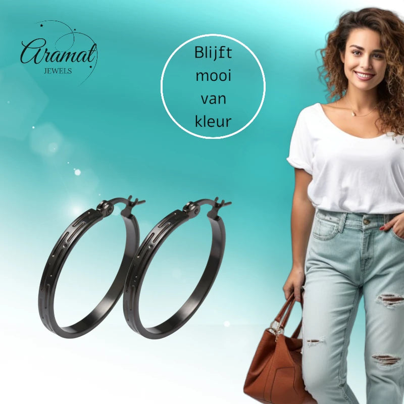 Zwarte RVS Oorringen met Grieks Motief - 25 mm