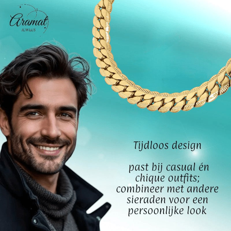 Aramat Jewels goudkleurige stalen gourmet ketting van 6mm breed met bewerkte rand gedragen door een man.