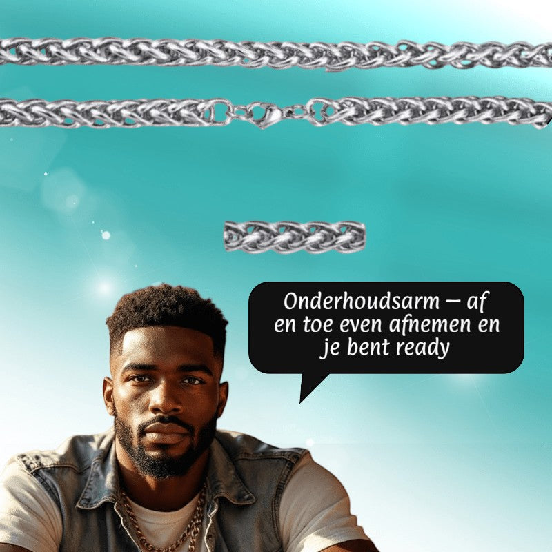 Aramat Jewels zilverkleurige RVS vossenstaart ketting van 60 cm en 8 mm breed gedragen door een model.