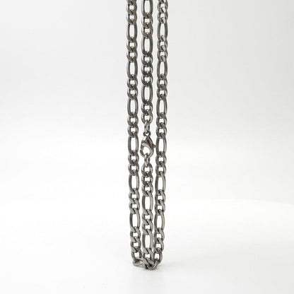 Aramat Jewels zilverkleurige figaro ketting van roestvrij staal met een robuuste karabijnsluiting.