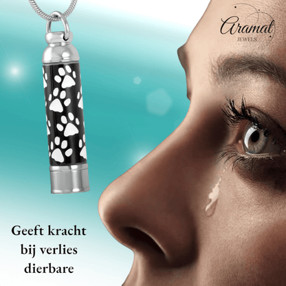Ashanger buis met dierenpootjes – dierbare herinnering - Aramat Jewels - Gedenkhangers - cadeautip
