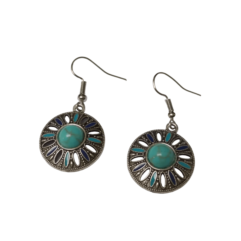 Een paar oorbellen met turkoois en zilver