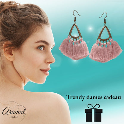 Boho Oorhangers Kwastjes Roze 55x30mm - Aramat Jewels - Oorbellen - cadeautip
