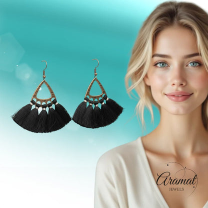 Boho Oorhangers met Kwastjes – Zwart 55x30mm - Aramat Jewels - Oorbellen - cadeautip