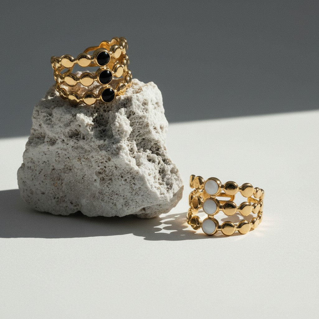 Brede Verstelbare Ring met 3 Emaille Cirkels - Goudkleurig RVS - Aramat Jewels - Ringen - cadeautip