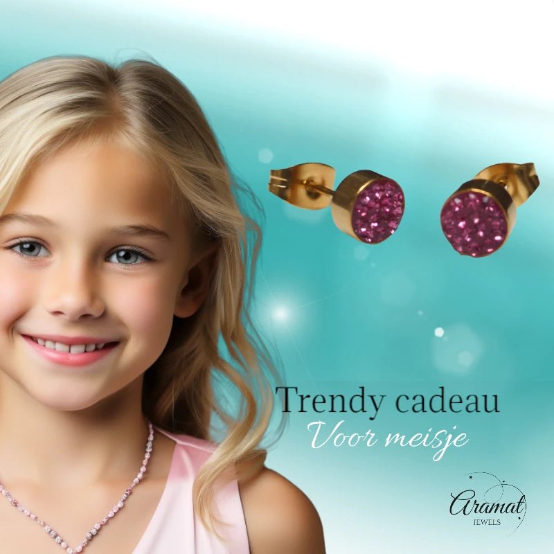 Fuchsia kristallen oorstekers 6 mm – goudkleurig - oor3101 - Oorbellen kopen# - 6mm - alles - cadeau