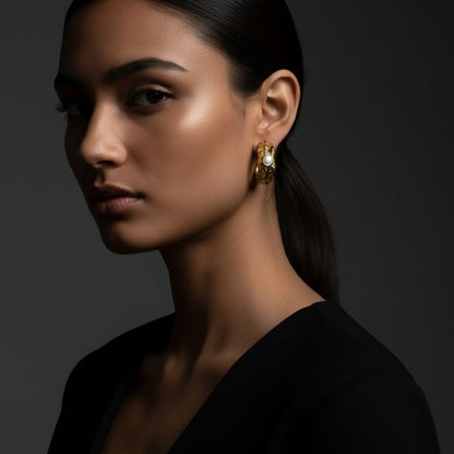 Goudkleurige Halve Oorringen Emaille Cirkel 25x10mm - Aramat Jewels - Oorbellen - cadeautip