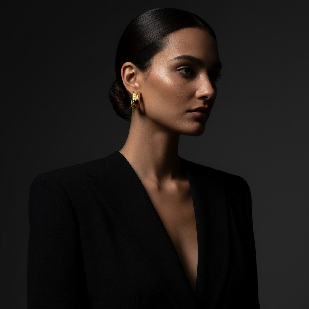 Goudkleurige Halve Oorringen Emaille Cirkel 25x10mm - Aramat Jewels - Oorbellen - cadeautip