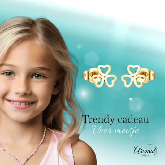 Goudkleurige klavertje drie oorstekers – 8mm - Aramat Jewels - Oorbellen - cadeautip