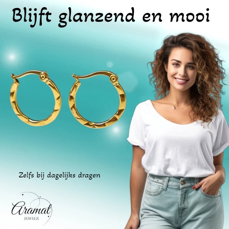 Goudkleurige Oorringen RVS met Fijn Streepmotief (20 mm) - Aramat Jewels - Oorringen - cadeautip