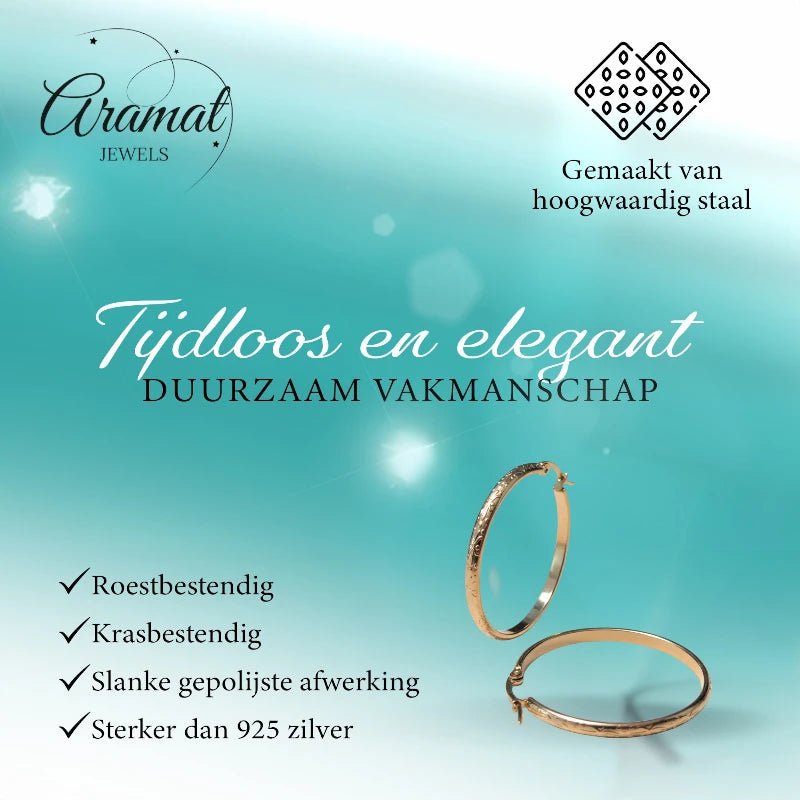 Goudkleurige RVS Hoepeloorbellen met Bloemmotief - 40 mm - Aramat Jewels - Oorringen - cadeautip
