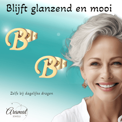 Goudkleurige RVS oorstekers Letter B - Aramat Jewels - Oorbellen - cadeautip