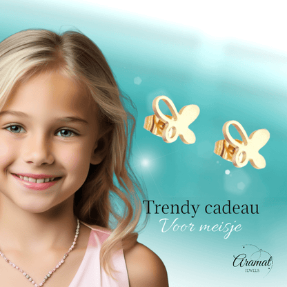 Goudkleurige vlinder oorstekers 9x8 mm - Aramat Jewels - Oorbellen - cadeautip