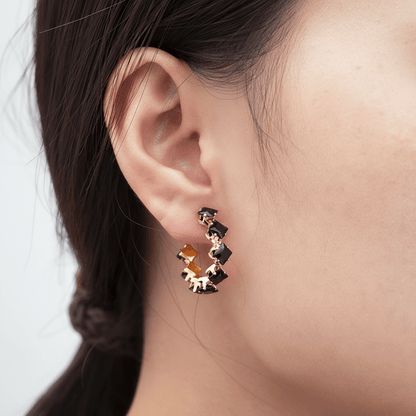 Goudkleurige Zirkonia Oorringen 28x5mm RVS - 8 Steentjes - Aramat Jewels - RVS Sieraden - Oorbellen - cadeautip