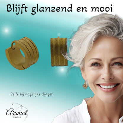 Huggies – Goudkleurig RVS Gediamanteerd met Sandblasted Streepjes - Aramat Jewels - Oorringen - cadeautip