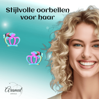 Kleurrijke RVS Kroontjes Oorbellen – Multikleur (9mm) - Aramat Jewels - Oorbellen - cadeautip