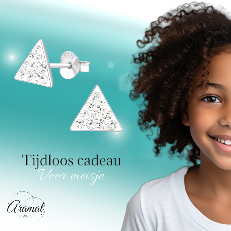Boucles d'oreilles triangulaires en argent ornées de pierres en cristal