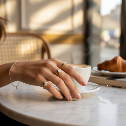 Verstelbare RVS Ring met Parelwitte Emaille Ovalen - Goudkleur (15 mm)