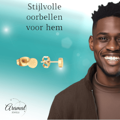 Matte Goudkleurige Ronde Oorstekers 5mm - Aramat Jewels - Oorbellen - cadeautip