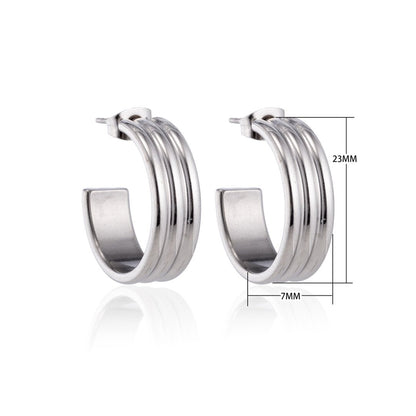 Oorbellen – 23mm Half - Hoop Streeprelief op RVS Zilverkleur - Aramat Jewels - Oorringen - cadeautip