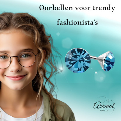 Boucles d'oreilles en acier et cristal avec pierre bleu saphir – Couleur argent – ​​3 mm