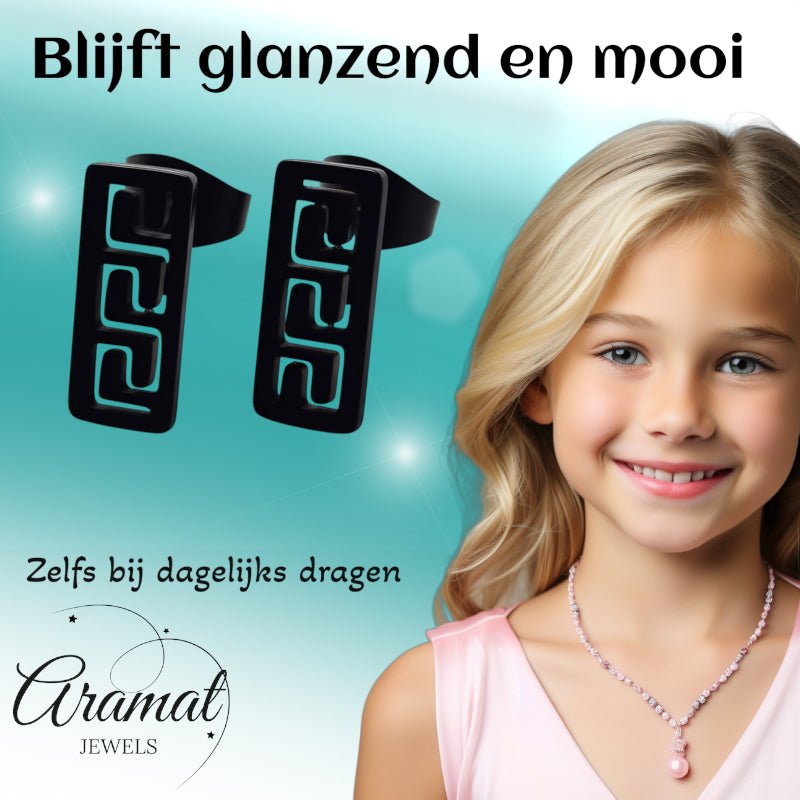Oorbellen – Staal Bar Zwart Grieks Motief (11x5mm) - Aramat Jewels - Oorbellen - cadeautip