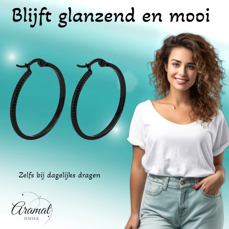 Oorringen – 25mm Creool Puntjes Patroon RVS Zwart Dames - Aramat Jewels - Oorringen - cadeautip