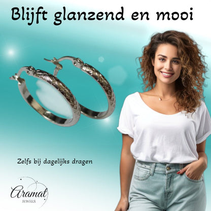 Oorringen – 30mm Creool Ruitjes Patroon RVS Zilverkleur en Zwart Dames - Aramat Jewels - Oorringen - cadeautip