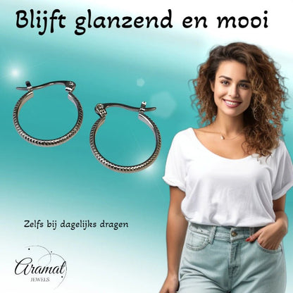 Oorringen – RVS Zilverkleur met Streepjes (18mm) - Aramat Jewels - Oorringen - cadeautip