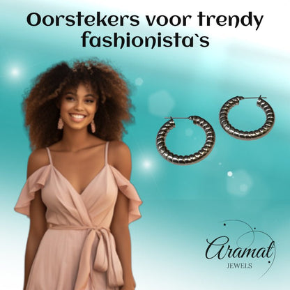Oorringen – Staal Hol Streep Motief Zilverkleurig (30mm) - Aramat Jewels - Oorringen - cadeautip