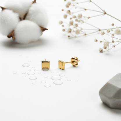 Oorstekers – Staal Vierkant Goudkleurig (3mm) - Aramat Jewels - Oorbellen - cadeautip