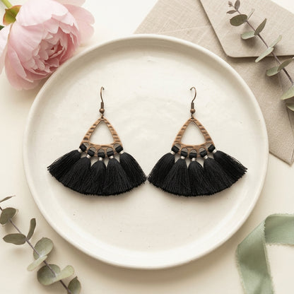 Boho Oorhangers met Kwastjes – Zwart 55x30mm