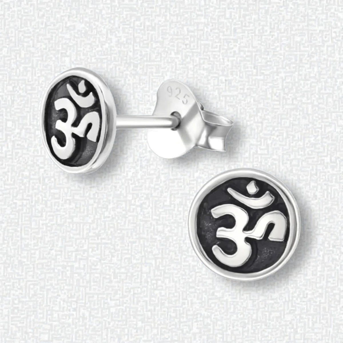 Zilveren Ohm oorbellen – 6 mm nikkelvrij