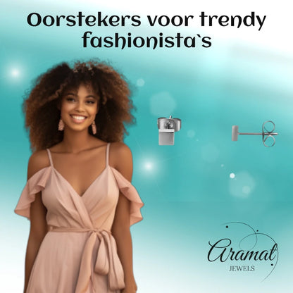 Oorstekers – Staal Vierkant Zilverkleurig (4mm)