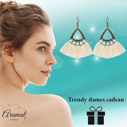 Boho Oorhangers Kwastjes Creme 55x30mm