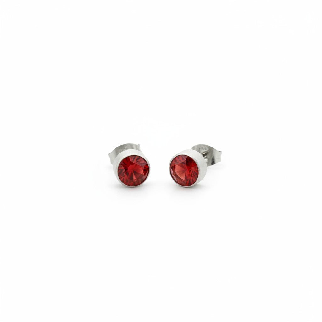 Oorstekers – Staal Kristal Rood Zilverkleur (7mm)