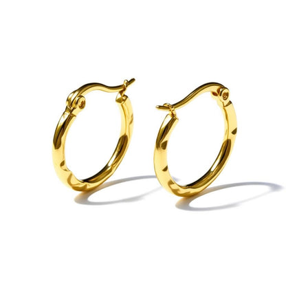 Goudkleurige Oorringen RVS met Fijn Streepmotief (20 mm)