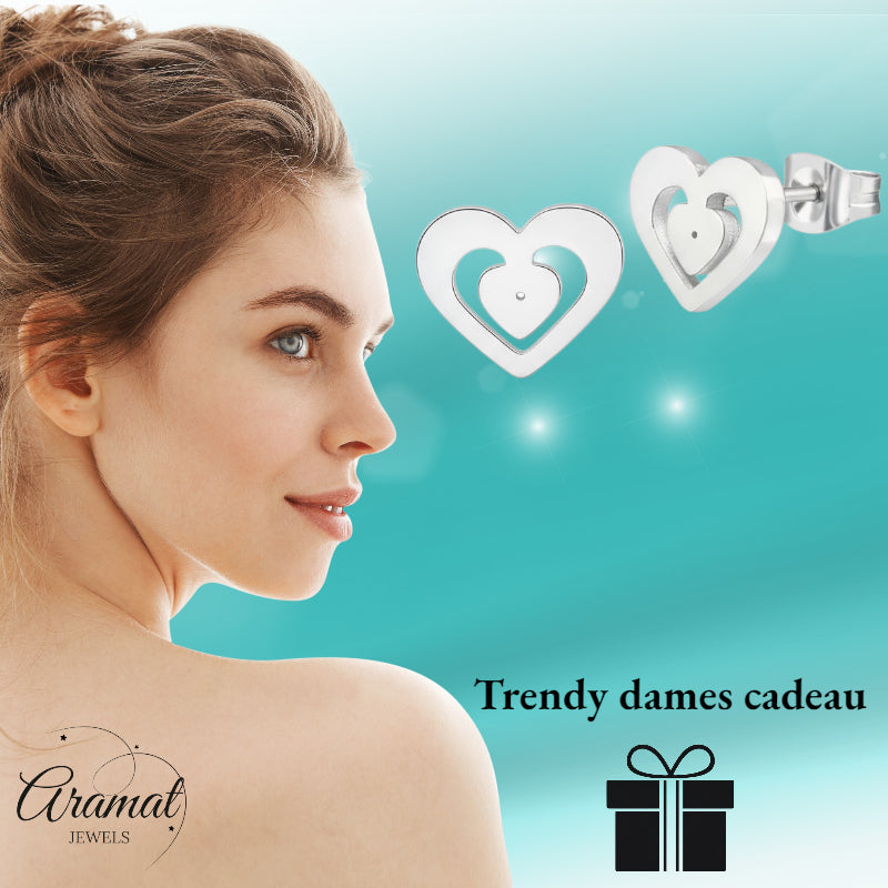 Boucles d'oreilles puces en forme de cœur en acier inoxydable argenté 11 x 9 mm ajouré